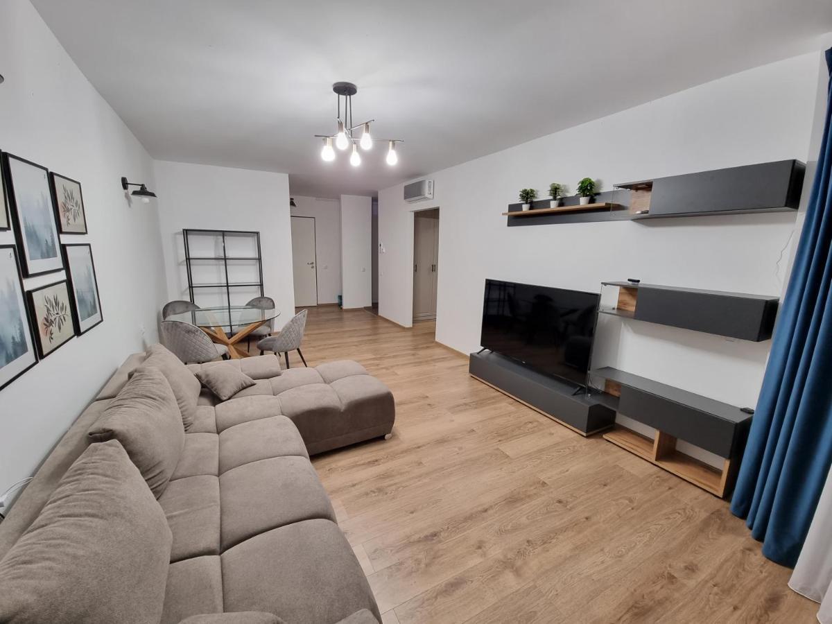 Grand Look & Location For Business On * Bucureşti