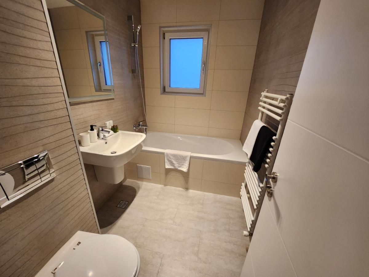 Apartament Grand Look & Location For Business On Bucureşti